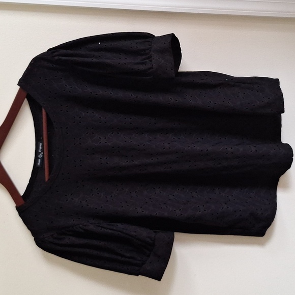 3/$20 Kim & Cami Black Eyelet Blouse Size Large - Picture 5 of 7